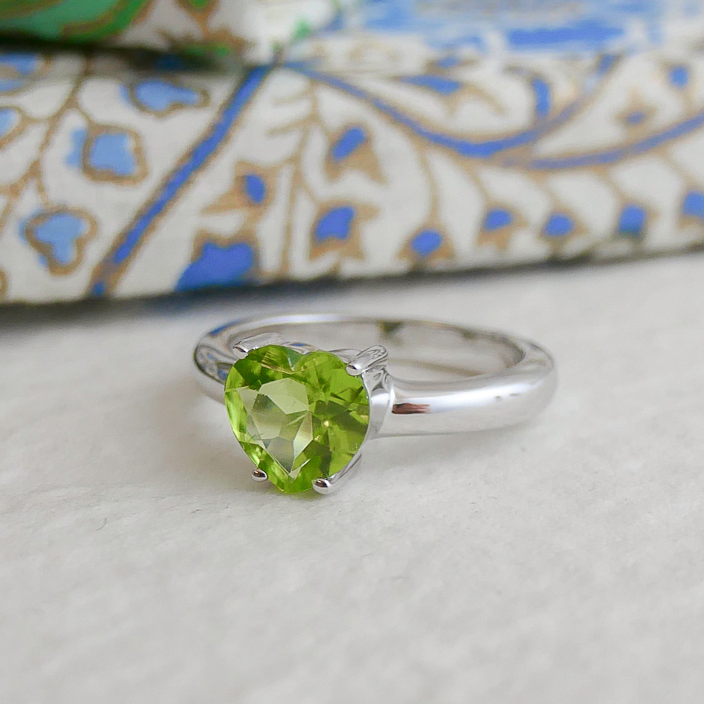 8mm Heart Peridot Silver Ring