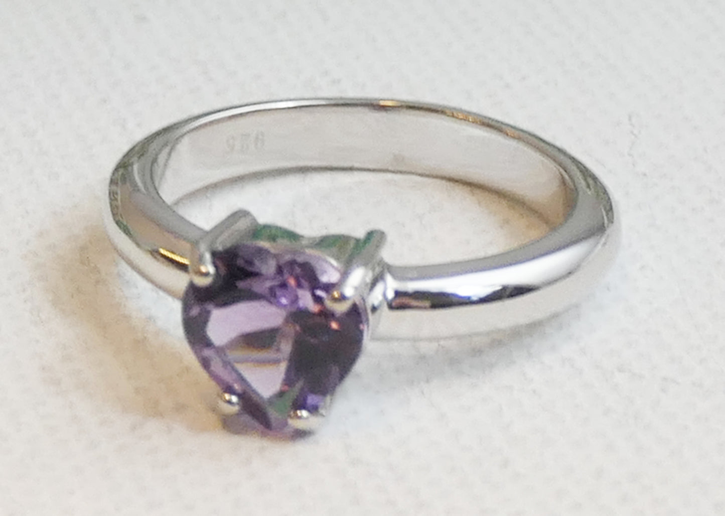 8mm Heart Amethyst Silver Ring