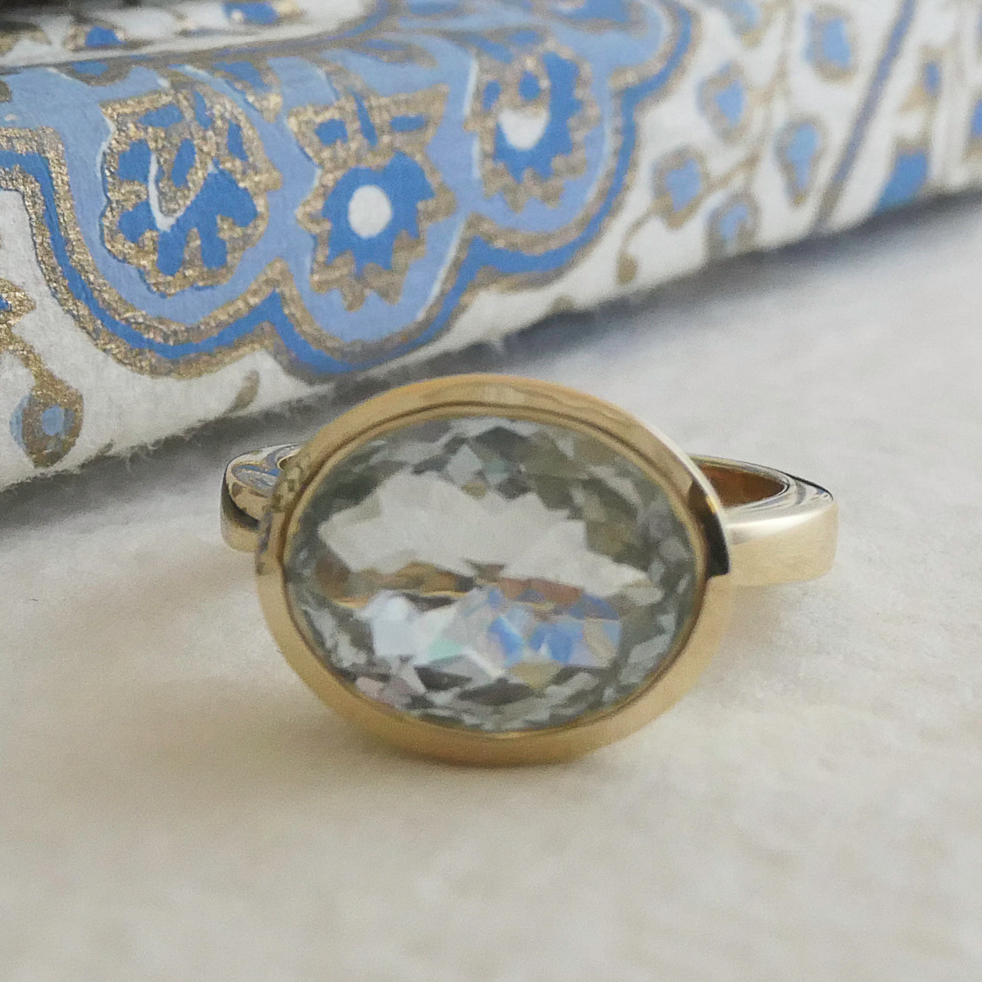 10x12mm Oval cut Aquamarine 14kt Gold Ring - Size 7