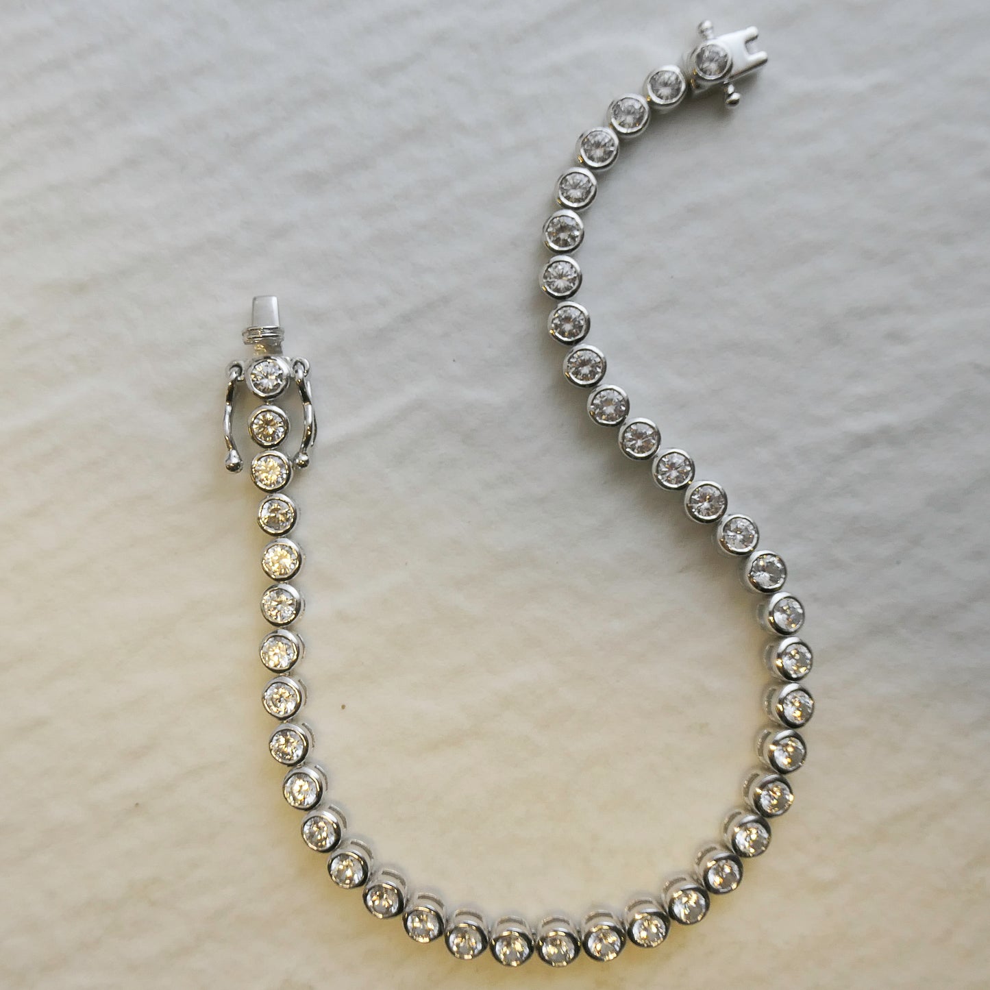 Tennis Bracelet with Zircon in Sterling Silver - 7 inches