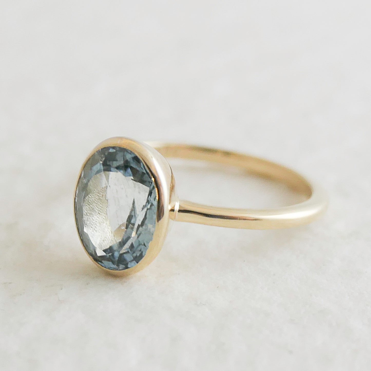 Oval Aquamarine 14kt Gold Ring - Size 6